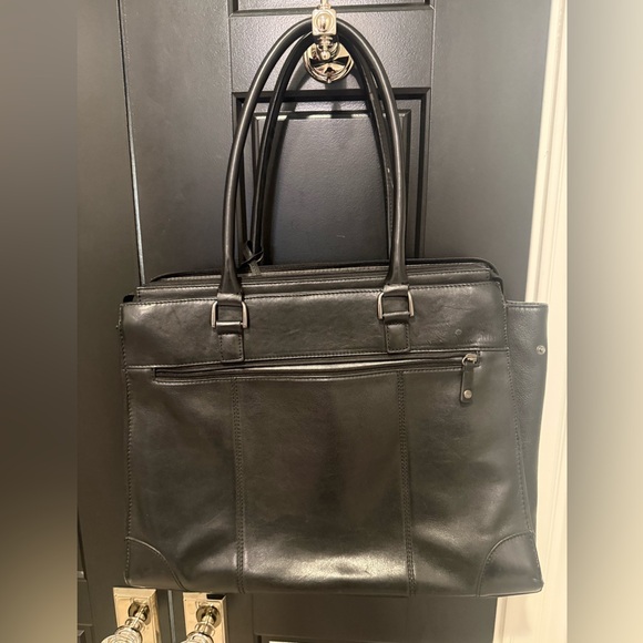 Kenneth Cole Reaction Leather Laptop and Travel Bag - Picture 2 of 7